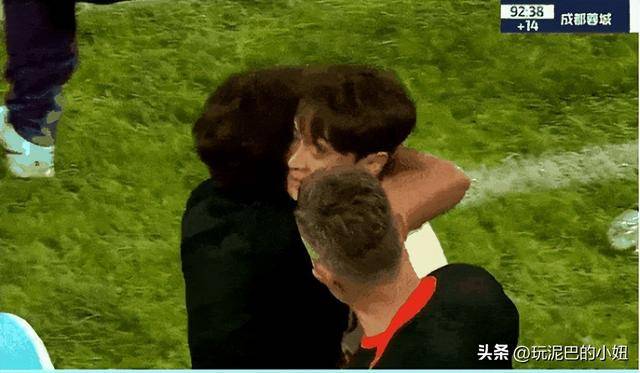 包含穆雷焦点对战，Uzi与90激战巴塞罗那分钟，重返赛场胜负难料！引发球迷热议的词条
