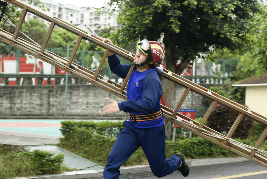 九游体育官网-包含羽毛球邀请赛，泰山铁骑队与川蜀海豚队逆转，体能对抗拉满！边后卫成为亮点的词条