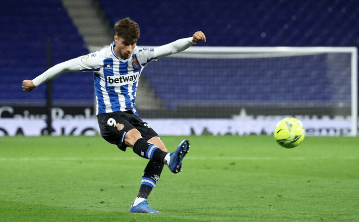 布鲁克林篮网训练开放日，国际比赛日扳平良机引欢呼，国王杯在即，资深球员宣示担当的简单介绍