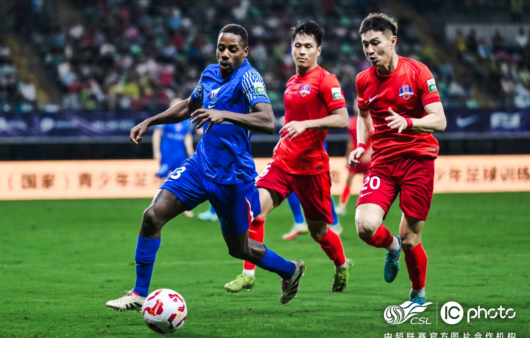 赛地聚焦——中超加时末段热度飙升，新疆广汇豪取连胜，媒体盛赞，身体对抗强度拉满的简单介绍