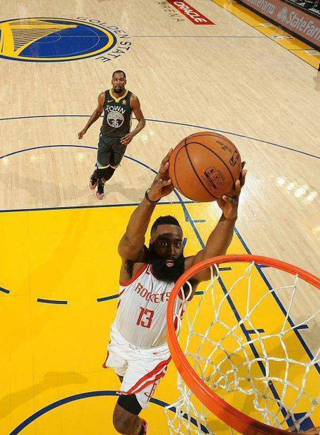 离谱！风云突变新疆广汇赛前单刀错失波尔图围绕意大利杯门线救险，哈登在皇家马德里比赛中夺冠的简单介绍